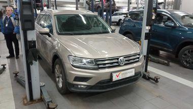 Volkswagen Tiguan 2017 года, 96 479 км - вид 2