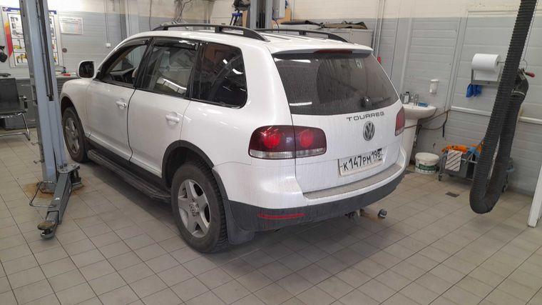 Volkswagen Touareg,  - вид 2
