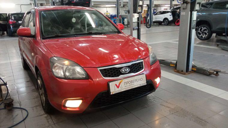 KIA Rio 2011 года, 178 815 км - вид 2