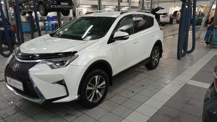 Toyota RAV4, 2018