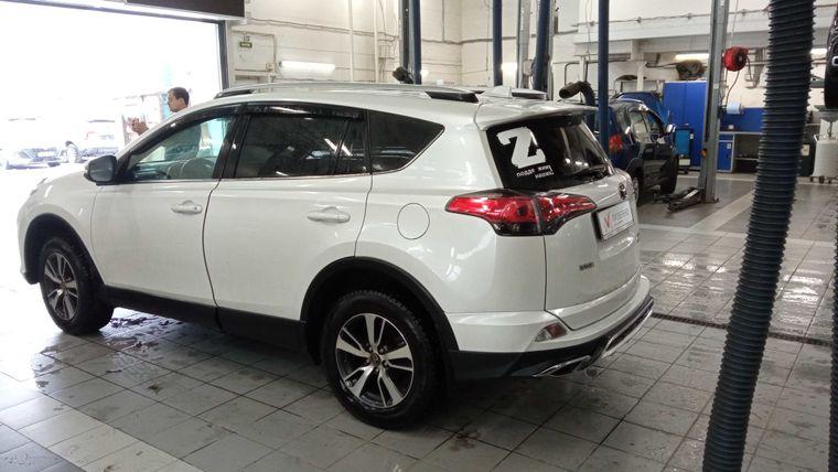Toyota RAV4, 2018 - вид 3