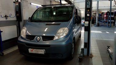 Renault Trafic 2009 года, 342 441 км - вид 1