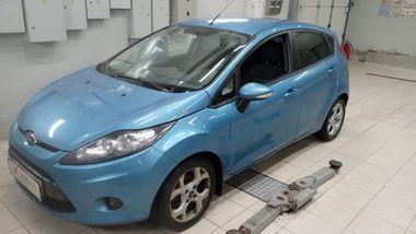 Ford Fiesta 2012 года, 174 958 км - вид 1