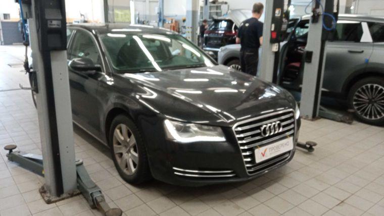 Audi A8 2011 года, 296 638 км - вид 2
