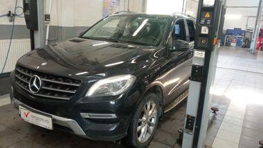 Mercedes-Benz M-класс 2013 года, 231 100 км - вид 1