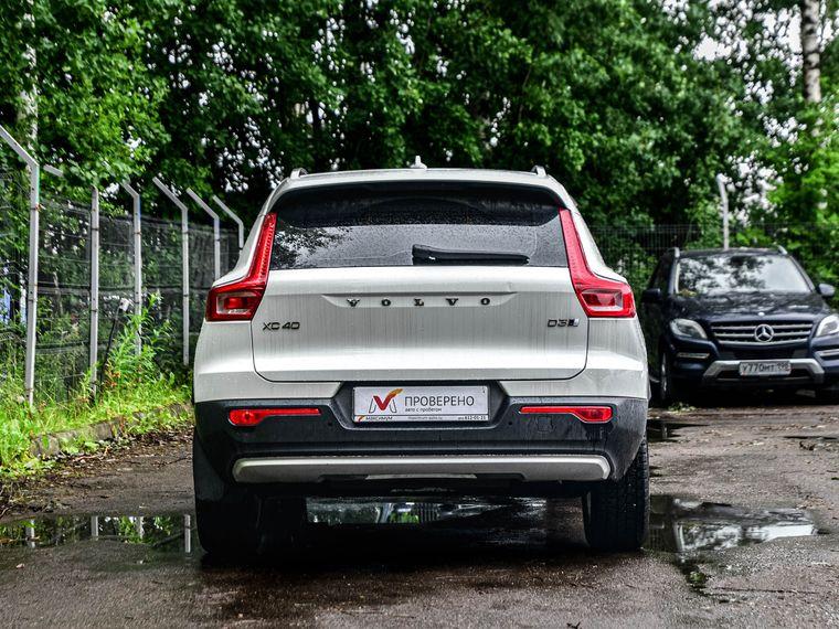 Volvo XC40,  - вид 3