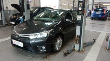 Toyota Corolla 2015 года, 163 167 км - вид 1