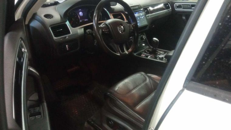 Volkswagen Touareg,  - вид 4