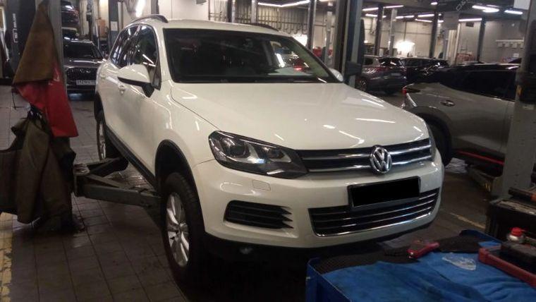 Volkswagen Touareg,  - вид 1