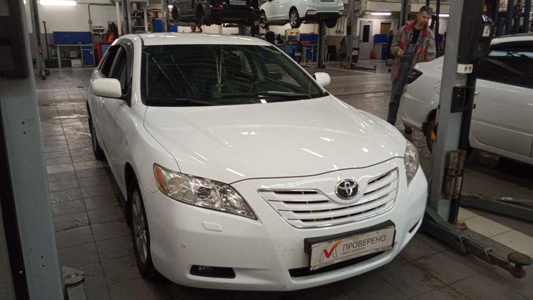 Toyota Camry 2008 года, 260 000 км - вид 2