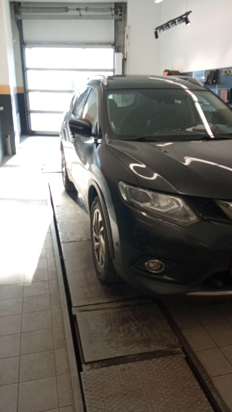 Nissan X-Trail 2017 года, 251 395 км - вид 2