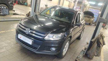 Volkswagen Tiguan 2012 года, 186 000 км - вид 1