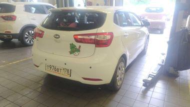 Kia Rio 2015 года, 177 372 км - вид 2