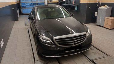 Mercedes-Benz C-класс 2018 года, 133 769 км - вид 2