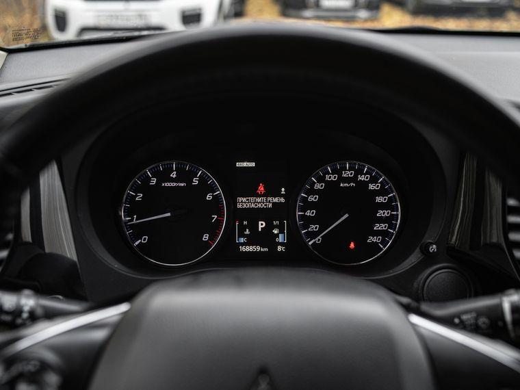 Mitsubishi Outlander,  - вид 4