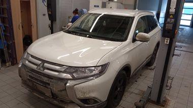 Mitsubishi Outlander 2018 года, 102 000 км - вид 1