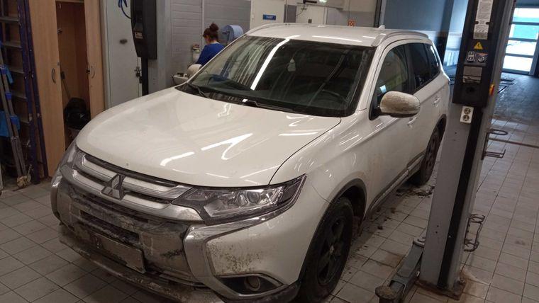 Mitsubishi Outlander 2018 года, 102 000 км - вид 1