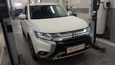 Mitsubishi Outlander 2019 года, 181 000 км - вид 2