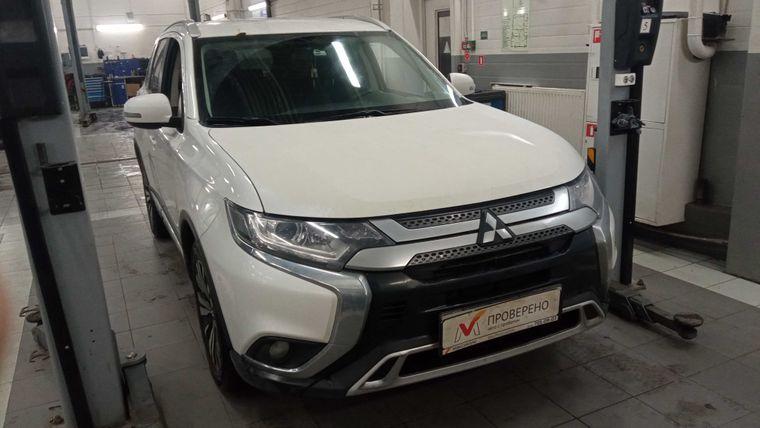 Mitsubishi Outlander 2019 года, 181 000 км - вид 2
