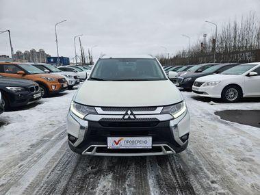 Mitsubishi Outlander 2019 года, 181 000 км - вид 2