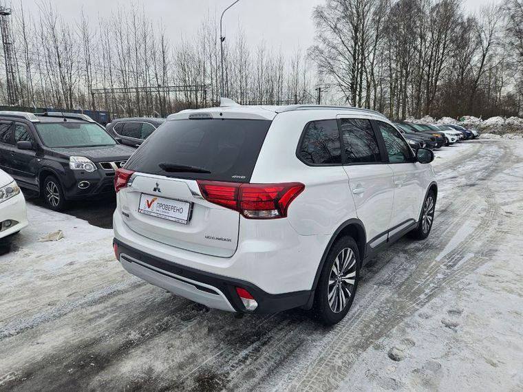 Mitsubishi Outlander, 2019 - вид 3