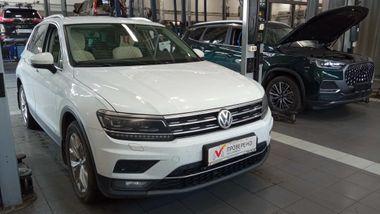 Volkswagen Tiguan 2018 года, 219 967 км - вид 2