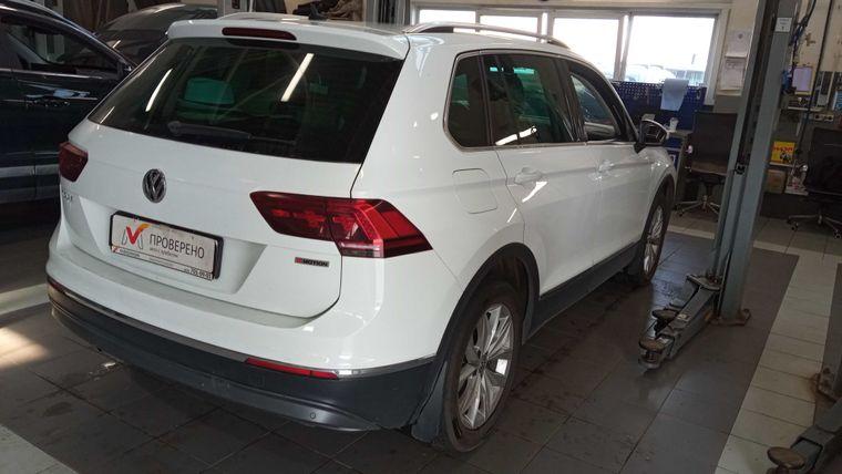 Volkswagen Tiguan,  - вид 2