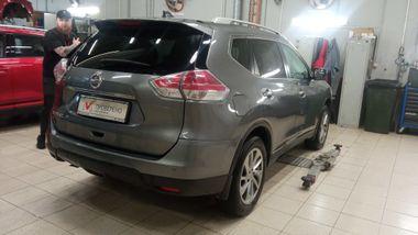 Nissan X-Trail 2018 года, 182 659 км - вид 2