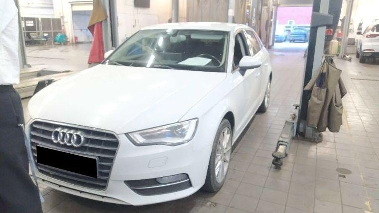 Audi A3 2013 года, 271 545 км - вид 1