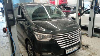 Hyundai Grand Starex 2018 года, 95 261 км - вид 2