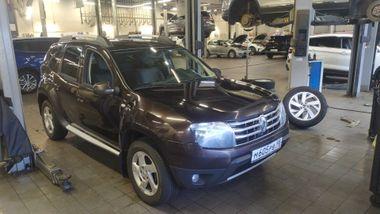 Renault Duster 2015 года, 134 641 км - вид 2