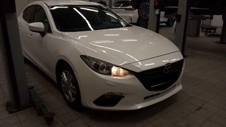 Mazda 3,  - вид 1