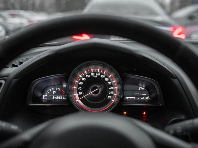 Mazda 3,  - вид 4