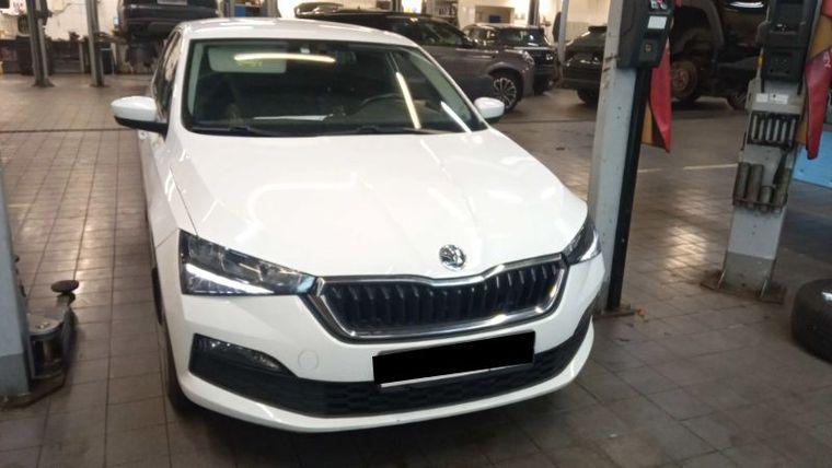 Skoda Rapid 2021 года, 117 500 км - вид 2