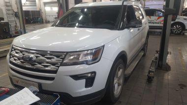 Ford Explorer 2018 года, 59 304 км - вид 1