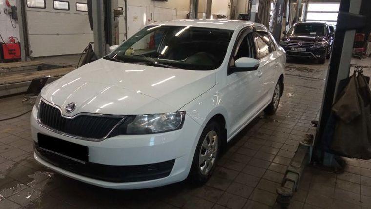 Skoda Rapid 2018 года, 99 000 км - вид 1