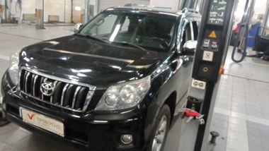 Toyota Land Cruiser Prado 2011 года, 393 158 км - вид 1