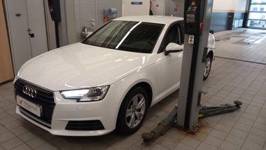 Audi A4 2018 года, 32 588 км - вид 1