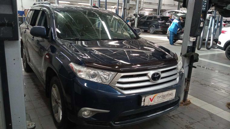 Toyota Highlander 2012 года, 359 880 км - вид 2