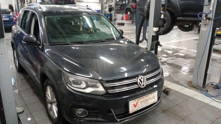 Volkswagen Tiguan 2013 года, 211 936 км - вид 2