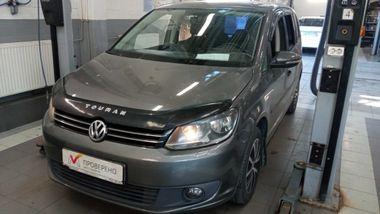 Volkswagen Touran 2011 года, 177 000 км - вид 1