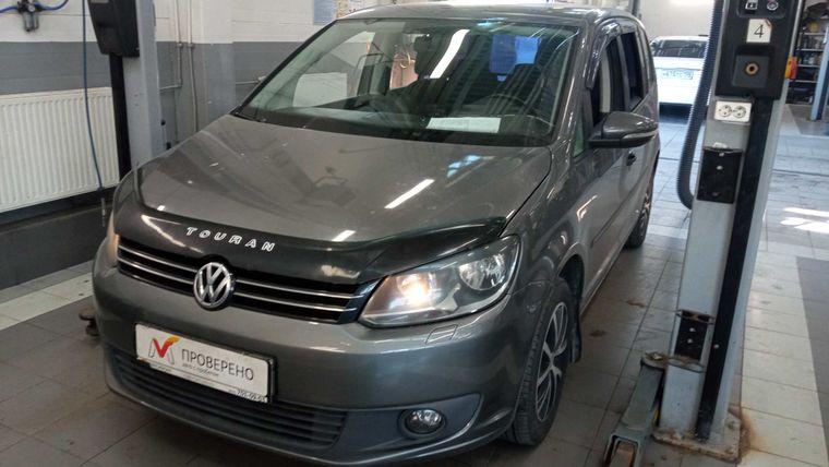 Volkswagen Touran 2011 года, 177 000 км - вид 1