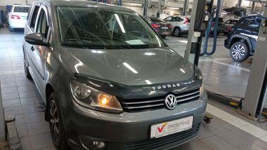 Volkswagen Touran 2011 года, 177 000 км - вид 2