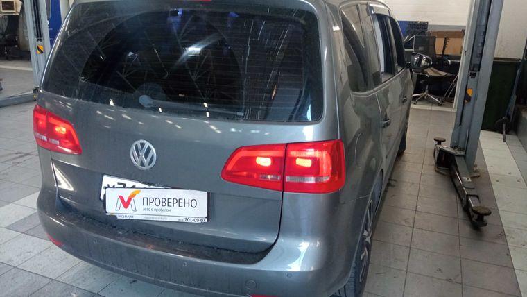 Volkswagen Touran, 2011 - вид 2