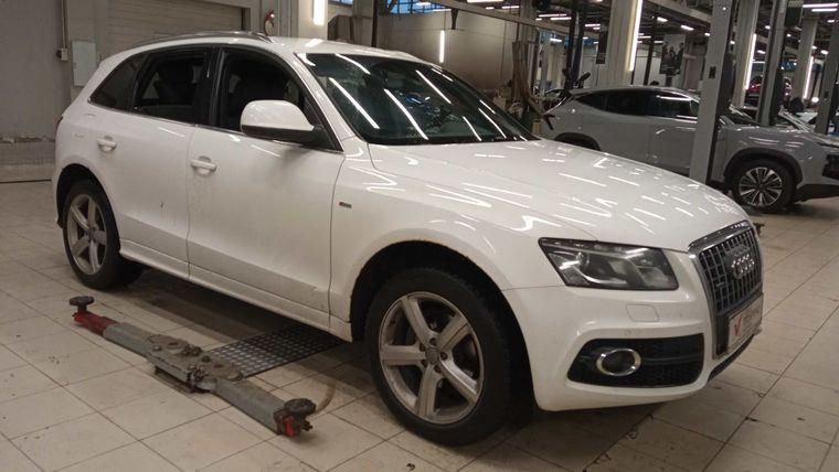 Audi Q5,  - вид 1