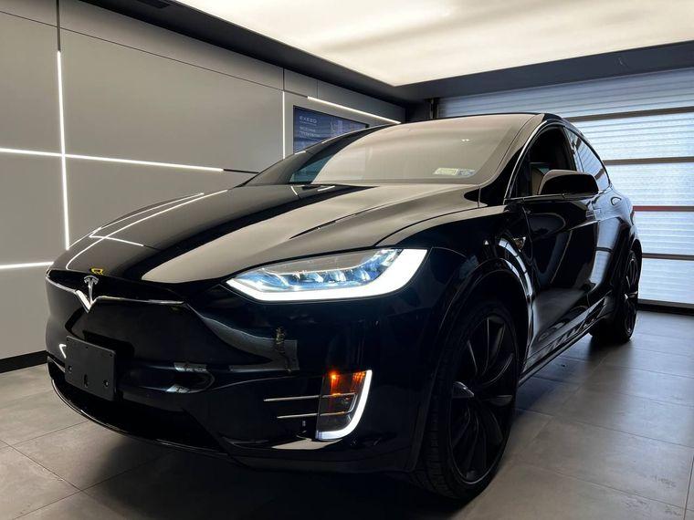 Tesla Model X 2020 года, 26 241 км - вид 1