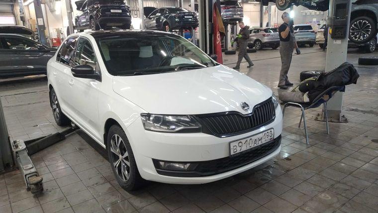 Skoda Rapid 2018 года, 97 500 км - вид 2