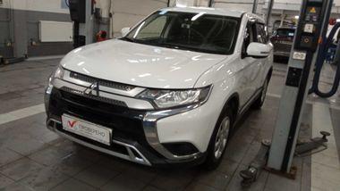 Mitsubishi Outlander 2020 года, 92 287 км - вид 1