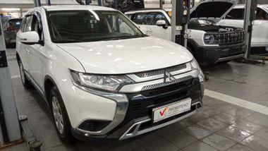 Mitsubishi Outlander 2020 года, 92 287 км - вид 2