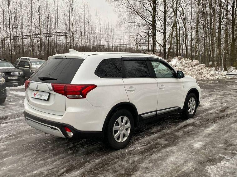 Mitsubishi Outlander, 2020 - вид 3
